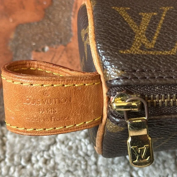 Authentic Louis Vuitton clutch bag - Picture 4 of 11